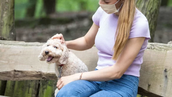 Lass schnuppern - &copy; Foto: Christin Klose/dpa-tmn