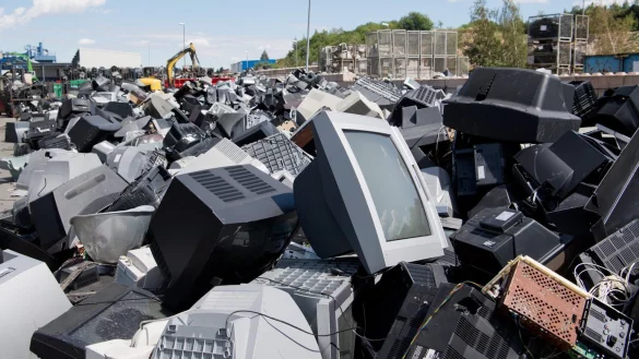 Elektroschrott - &copy; Foto: Julian Stratenschulte/ dpa