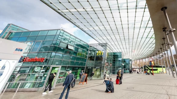 ZOB in Hamburg - &copy; Foto: Markus Scholz/dpa