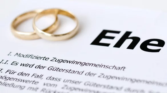 Ehevertrag - &copy; Foto: Franziska Gabbert