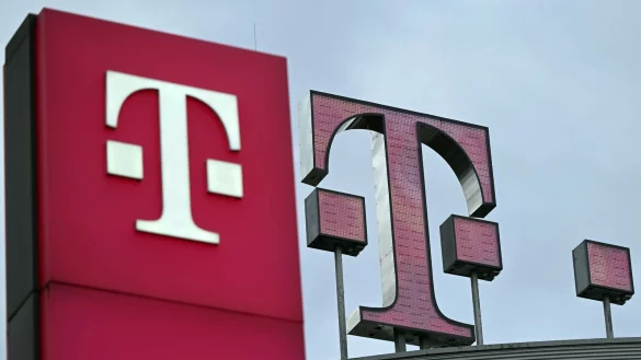 - &copy; Federico Gambarini/dpa