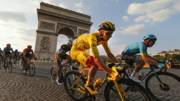 Tour-Sieger - &copy; Foto: Christophe Ena/AP/dpa