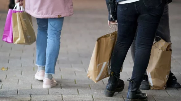 Einzelhandel Weihnachtsgesch&auml;ft - &copy; Foto: Marcus Brandt/dpa