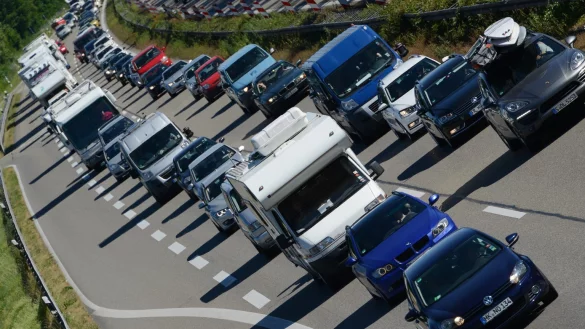 Auto-Neuzulassungen in Deutschland - &copy; Foto: picture alliance / dpa