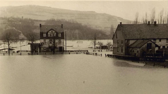 - &copy; Dieter Stumpe