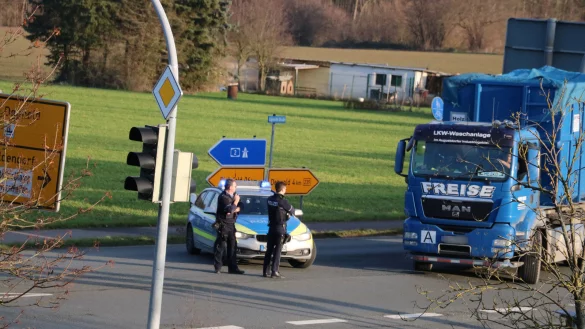 Der Verkehr auf der Lageschen Straße wird umgeleitet. - © Jannik Stodiek