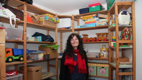 Antje Waltz therapiert in ihrer Praxis vor allem Kinder. Dazu hat sie einen gro&szlig;en Fundus an Spielen.&nbsp; - &copy; Cordula Gr&ouml;ne