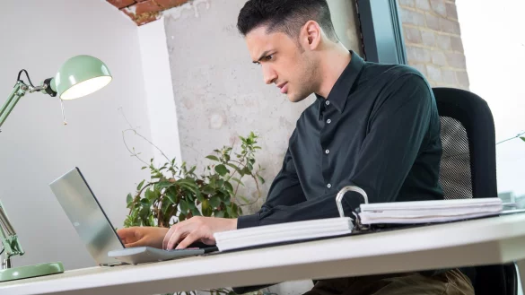 Ruhig und kritisch bleiben - &copy; Foto: Christin Klose/dpa-tmn