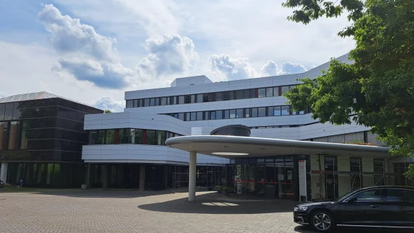 Hier im Kreishaus werden in der n&auml;chsten Zeit die K&ouml;pfe rauchen, wenn es um die Frage der Einsparungen beim Kreis Lippe geht. - &copy; Carolin Brokmann-F&ouml;rster