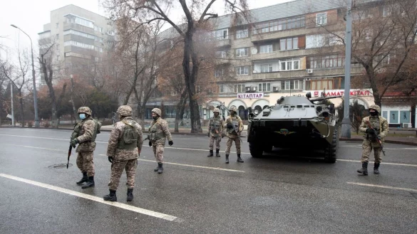 Ausschreitungen - &copy; Foto: Vasily Krestyaninov/AP/dpa