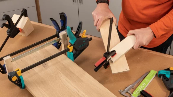 Schnellspannzwingen im Test - &copy; Foto: Michael M&uuml;ller-M&uuml;nker/selbst ist der Mann/dpa-tmn