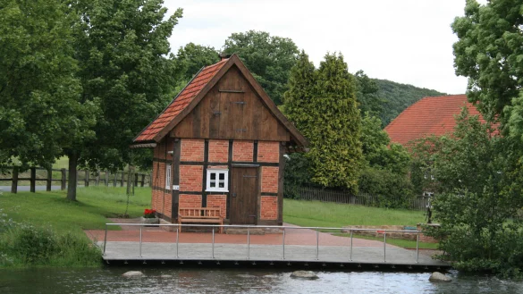 Gepflegtes Landleben wie hier im Extertaler Ortsteil G&ouml;strup sch&auml;tzen viele Berufst&auml;tige und ziehen auf's Land. - &copy; Sylvia Frevert