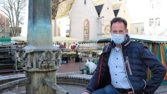 Klaus Hansen m&ouml;chte, dass sich die B&uuml;rger in der Lagenser Innenstadt wohlf&uuml;hlen. - &copy; Sandra Castrup (LZ)