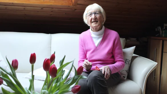 Ingrid Porsch wandert selbst im hohen Alter noch regelmäßig. Über dieses Hobby hat sie bereits viele Freundschaften geknüpft. - © Chiara Wibbeke