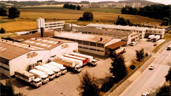 Der Standort an der Ernst-Hilker-Stra&szlig;e in den 1980ern - &copy; Jowat SE