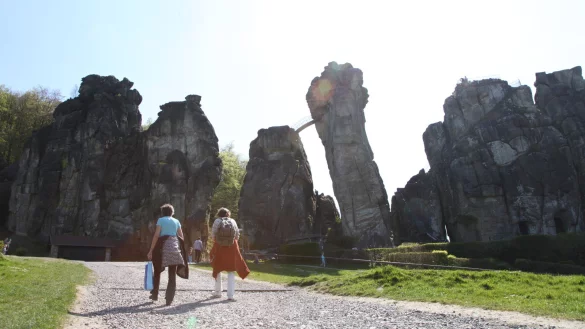 Beliebtes Ziel für Spirituelle...die Externsteine. - © Archivfoto: Vera Gerstendorf-Welle