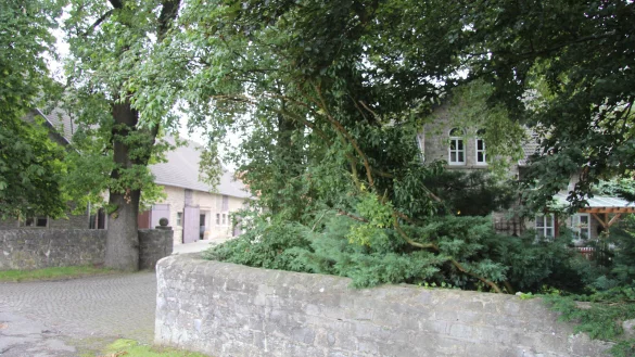 Blickfang: Ein Gehöft im alten Dorf Hardissen. - © Wolfgang Becker