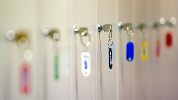 Garderobenschr&auml;nke - &copy; Foto: Arno Burgi