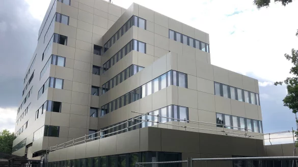 Das Bad Salzufler Rathaus an der Rudolph-Brandes-Allee. - © Thomas Reineke