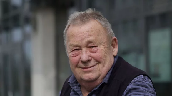 - &copy; Jens Wolf/dpa-Zentralbild/dpa