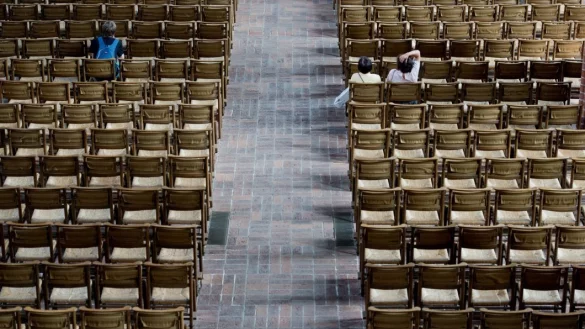 Leere Reihen: Ein Besuch des Gottesdienstes am Sonntagmorgen ist l&auml;ngst f&uuml;r jeden nicht mehr selbstverst&auml;ndlich. - &copy; dpa