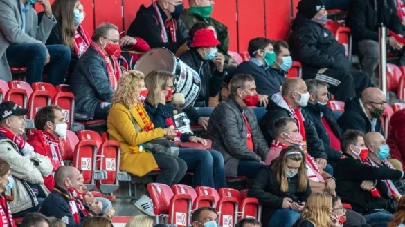 Fans - &copy; Foto: Andreas Gora/dpa-Pool/dpa