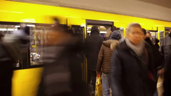 Berliner U-Bahn - &copy; Foto: Fernando Gutierrez-Juarez/dpa-Zentralbild/dpa