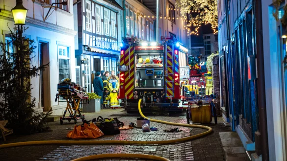 In einer Dachgeschosswohnung hat es gebrannt. - &copy; FREITAG-TV