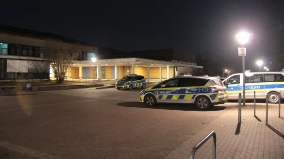 Wieder hat es eine Amokdrohung an der Realschule in Lage gegeben. Die Polizei war schon im Dezember vor Ort. Mittlerweile ist es die dritte Drohung innerhalb weniger Wochen. - &copy; Archivfoto: Karolina Schmidt