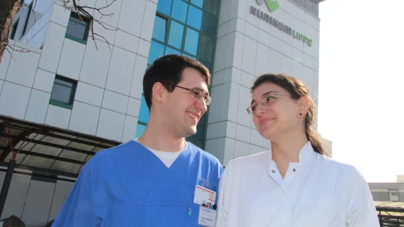 Die richtige Wahl: Cristina und Alexadru Bejinariu stammen aus Rum&auml;nien. Sie haben sich aber dazu entschieden, in Deutschland als
&Auml;rzte zu arbeiten. Lippe sei f&uuml;r sie die richtige Wahl, sagen sie. - &copy; Engelhardt