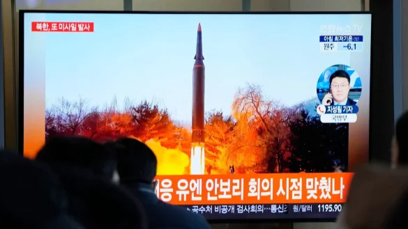 Nordkorea unternimmt neuen Raketentest - &copy; Foto: Ahn Young-Joon/AP/dpa