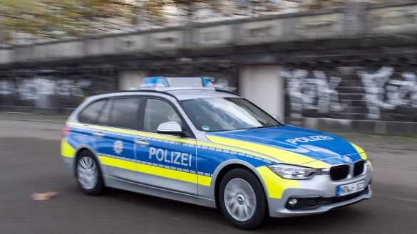 Streifenwagen - © dpa