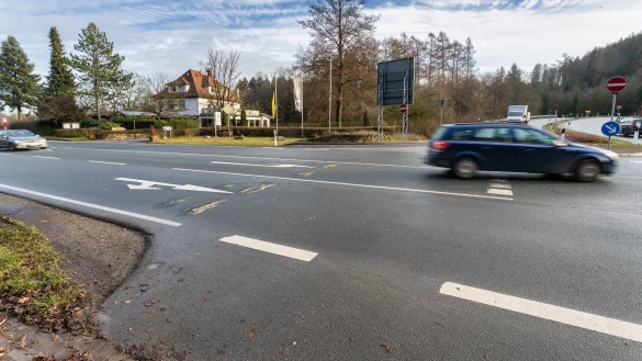 Radfahrer und Fu&szlig;g&auml;nger haben im Bereich Waldschl&ouml;&szlig;chen derzeit schlechte Karten, wenn sie in Richtung Horn m&ouml;chten. Ein neuer Weg soll Besserung bringen. - &copy; Torben Gocke