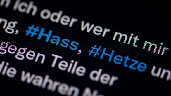 Hass und Hetze im Internet - &copy; Foto: Fabian Sommer/dpa