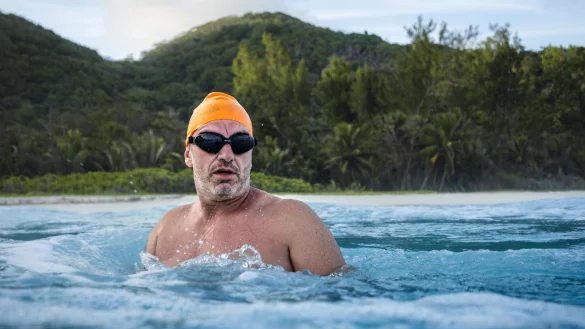 Der Extremschwimmer Paderborner André Wiersig bereitet sich auf seine zweite Seychellen-Mission vor. - © Jan Hendrik Eming