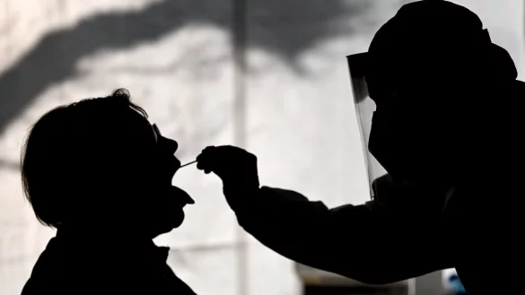 Coronavirus-Test - &copy; Foto: Hendrik Schmidt/dpa-Zentralbild/ZB