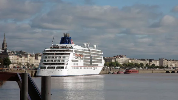 Die &laquo;Europa 2&raquo; in Bordeaux - &copy; Foto: Michael Zehender/dpa-tmn