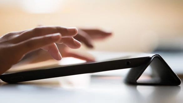 Tablet - &copy; Foto: Rolf Vennenbernd/dpa