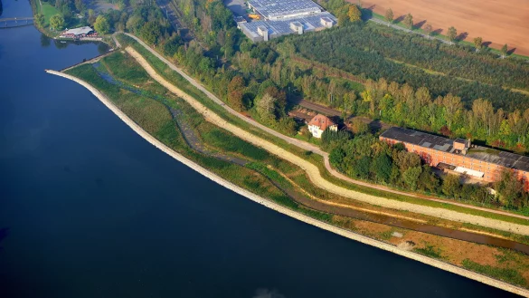 Blick von Oben: Die Umflutarbeiten dauern noch bis ins n&auml;chste Jahr an. - &copy; privat