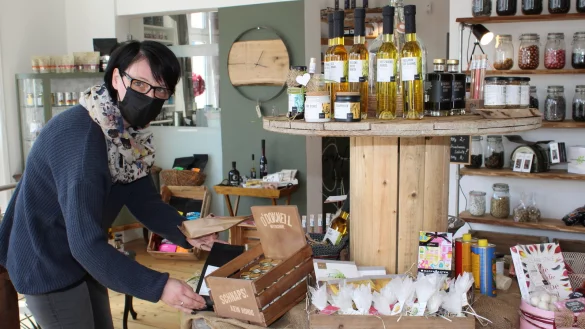 Jasmin Pla&szlig; hat die Entscheidung, w&auml;hrend der Pandemie einen eigenen Laden zu er&ouml;ffnen, nicht bereut. - &copy; Sandra Castrup