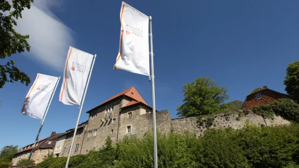 Burg ohne Kultur: Sternberg ist im Moment dicht, die Innenh&ouml;fe sind mit Flatterband abgesperrt.&nbsp; - &copy; Bernhard Preu&szlig;