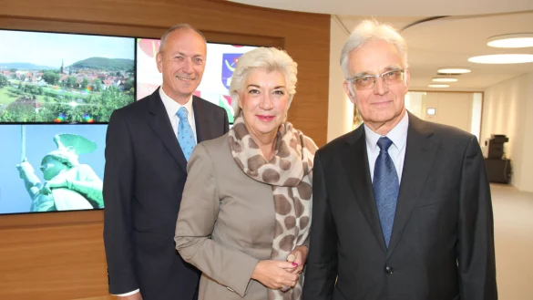 Im Kreishaus: Hauptgeschäftsführer Michael Heesing, Präsidentin Lena Strothmann und Referent Dr. Rainer Bölling. - © Vera Gerstendorf-Welle