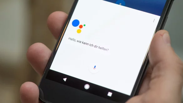 Google Assistant - &copy; Foto: Andrea Warnecke/dpa-tmn