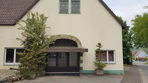 &bdquo;Die Diele": Das Dorfgemeinschaftshaus soll in die ehemalige Gastst&auml;tte einziehen. - &copy; Orts- und Verkehrsverein Holzhausen-Externsteine