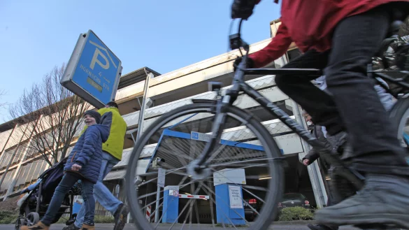 Das Parkhaus am Hornschen Tor. - © Vera Gerstendorf-Welle
