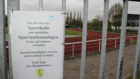 Wie hier im Carl-Heinz Reiche Stadion am Werreanger sind die Trainingspl&auml;tze &uuml;berwiegend gesperrt. - &copy; Sandra Castrup (LZ)