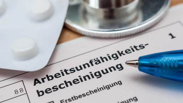 Pro 100 AOK-Mitglieder gab es im vergangenen Jahr 228 Krankschreibungen. - © picture alliance / Zoonar