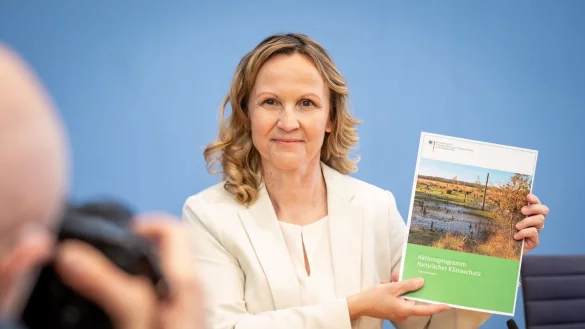 - &copy; Michael Kappeler/dpa