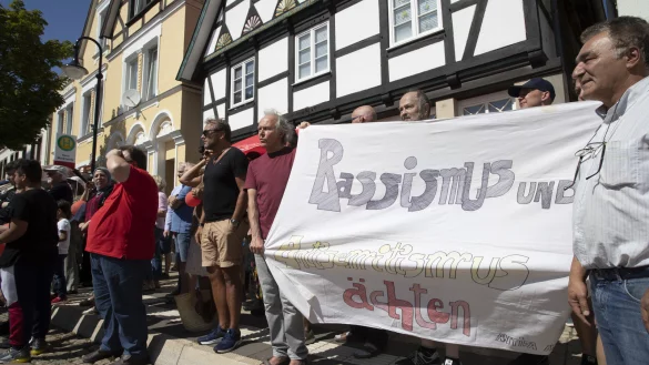 Bereits zur Kundgebung der Partei "Die Rechte" im August in Horn hatten sich Gegendemonstranten versammelt. - &copy; Torben Gocke