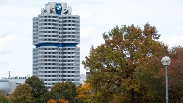 BMW-Zentrale - &copy; Foto: Daniel Josling/dpa